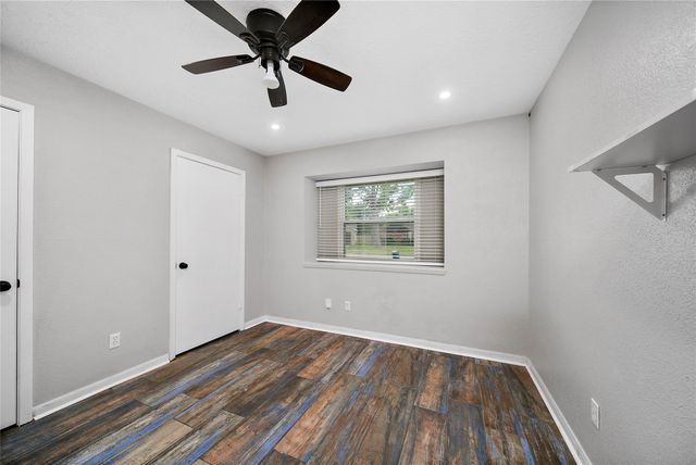 2907 Heritage House Drive, Webster, TX 77598