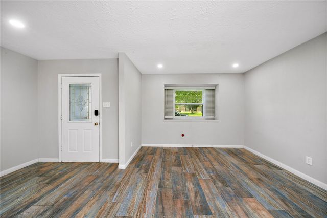 2907 Heritage House Drive, Webster, TX 77598