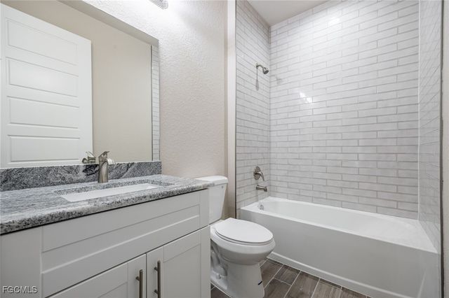 1346 Radio LOOP, Labelle, FL 33935