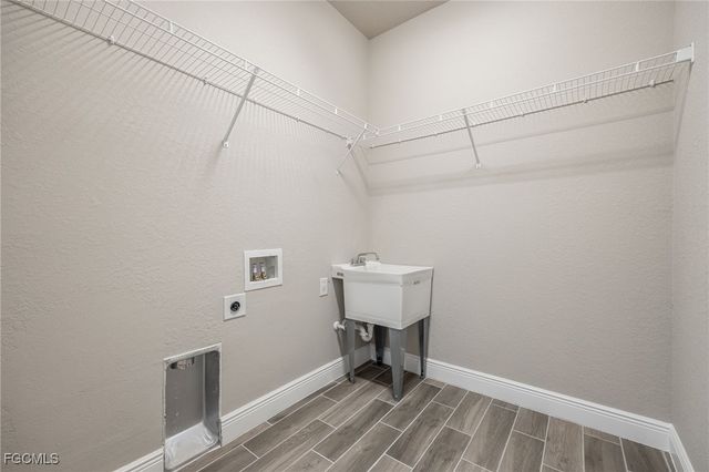 1346 Radio LOOP, Labelle, FL 33935