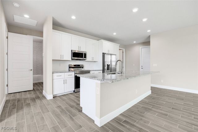 1346 Radio LOOP, Labelle, FL 33935