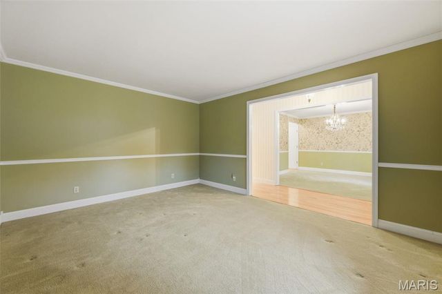537 Huntercreek Ridge Court, Des Peres, MO 63131