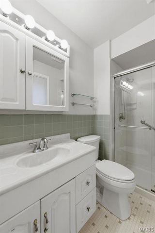 537 Huntercreek Ridge Court, Des Peres, MO 63131