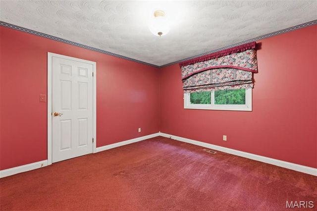 537 Huntercreek Ridge Court, Des Peres, MO 63131
