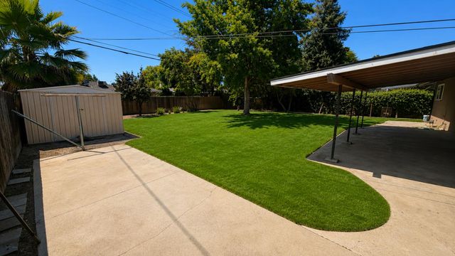 5677 N Millbrook Avenue, Fresno, CA 93710