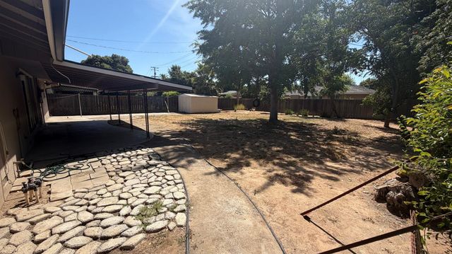5677 N Millbrook Avenue, Fresno, CA 93710
