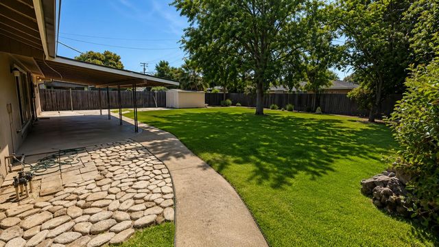 5677 N Millbrook Avenue, Fresno, CA 93710