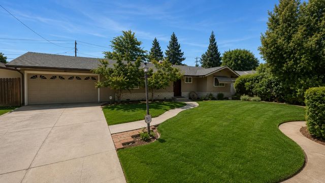 5677 N Millbrook Avenue, Fresno, CA 93710