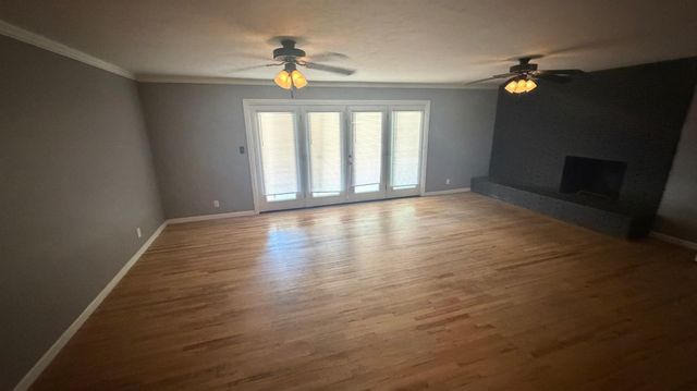 5677 N Millbrook Avenue, Fresno, CA 93710