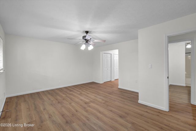 3822 Carriage Hill Dr, Crestwood, KY 40014