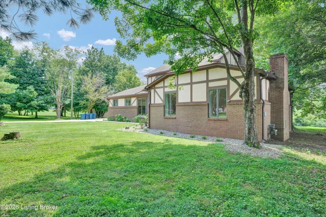 3822 Carriage Hill Dr, Crestwood, KY 40014