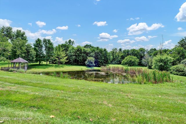 3822 Carriage Hill Dr, Crestwood, KY 40014