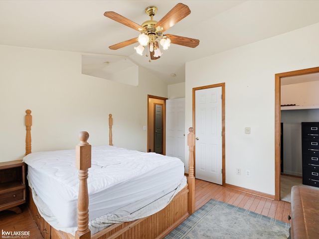 19039 Deering, Livonia, MI 48152