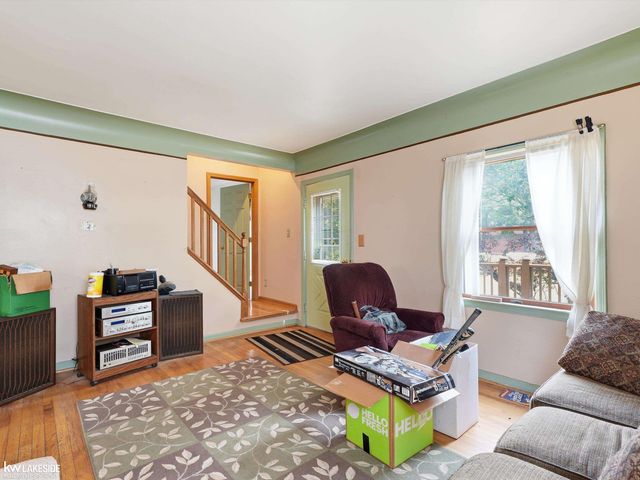 19039 Deering, Livonia, MI 48152