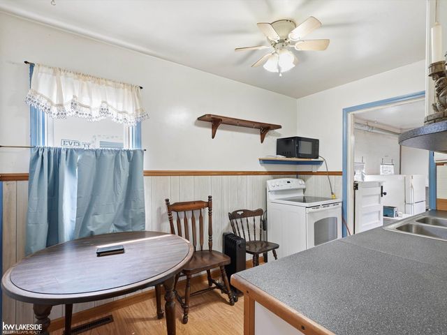 19039 Deering, Livonia, MI 48152