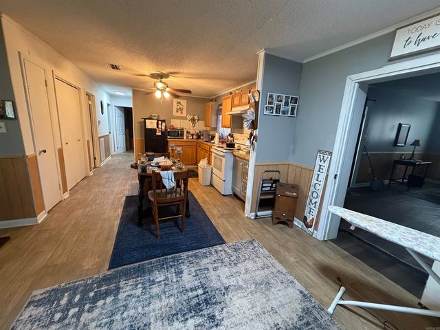 700 Thompson St, Mcgehee, AR 71654