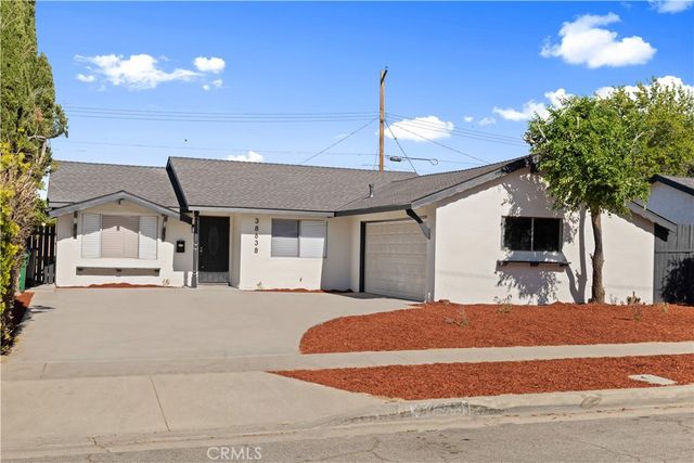 38638 Carolside Avenue, Palmdale, CA 93550