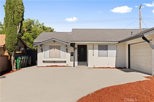 38638 Carolside Avenue, Palmdale, CA 93550