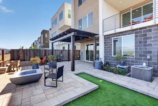 319 Agustin Narvaez Street, San Jose, CA 95136