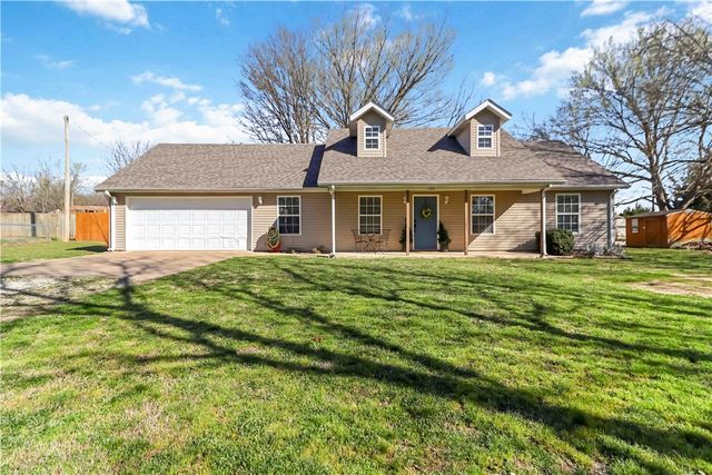 180 Quincy Avenue, Lincoln, AR 72744