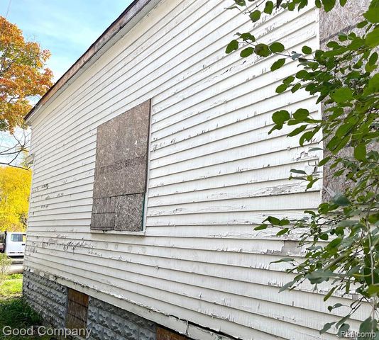 4737 Fischer Street, Detroit, MI 48214