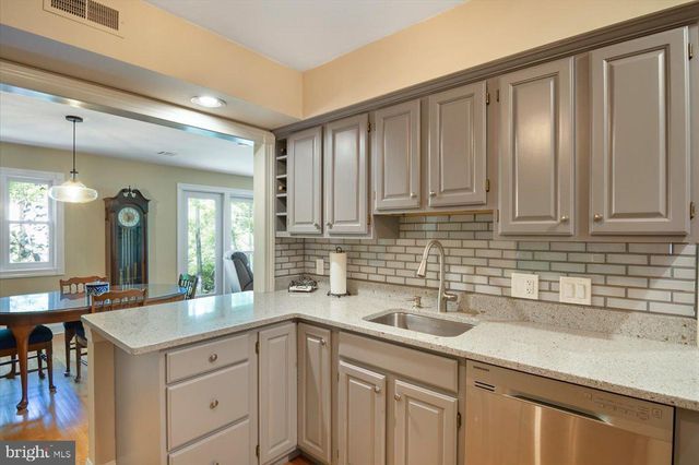 23 ROCK CREEK WOODS DR, Lambertville, NJ 08530