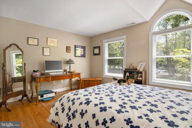 23 ROCK CREEK WOODS DR, Lambertville, NJ 08530