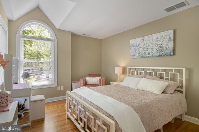 23 ROCK CREEK WOODS DR, Lambertville, NJ 08530