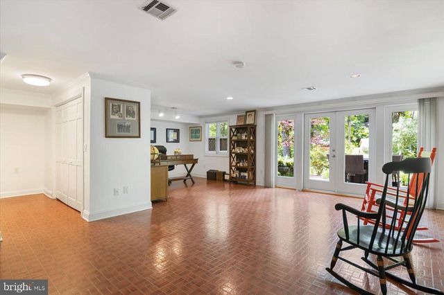 23 ROCK CREEK WOODS DR, Lambertville, NJ 08530