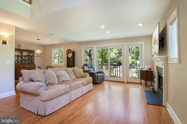 23 ROCK CREEK WOODS DR, Lambertville, NJ 08530