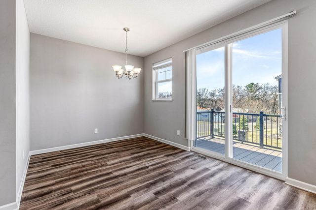 2189 Gateway Hill Road, North Saint Paul, MN 55109