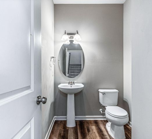 2189 Gateway Hill Road, North Saint Paul, MN 55109