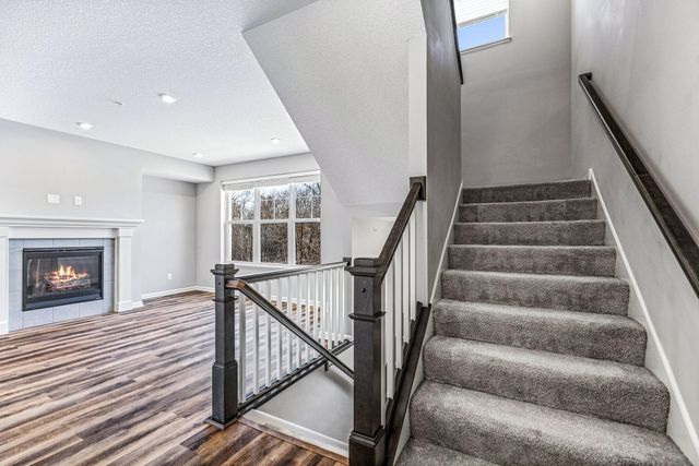 2189 Gateway Hill Road, North Saint Paul, MN 55109