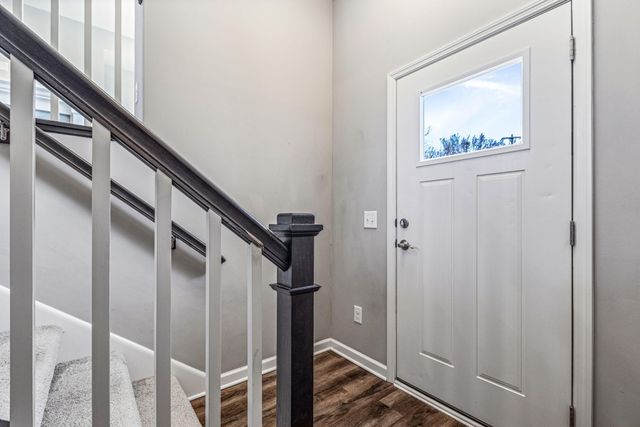 2189 Gateway Hill Road, North Saint Paul, MN 55109