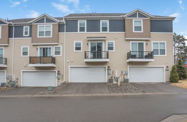 2189 Gateway Hill Road, North Saint Paul, MN 55109