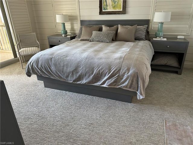 6585 Nicholas BLVD 1105, Naples, FL 34108