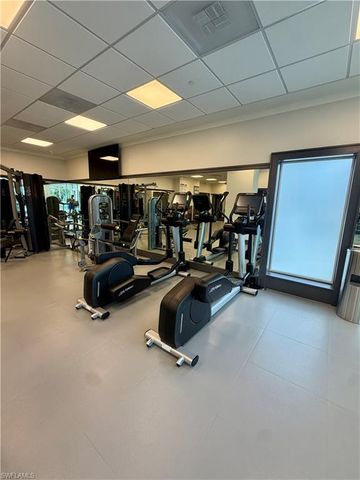 6585 Nicholas BLVD 1105, Naples, FL 34108