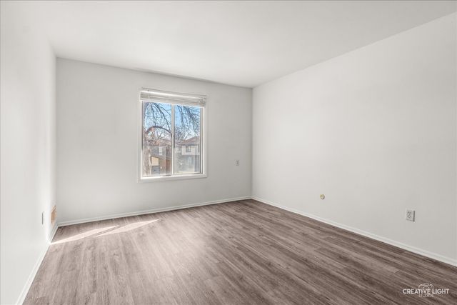 594 Somerset Lane 7, Crystal Lake, IL 60012