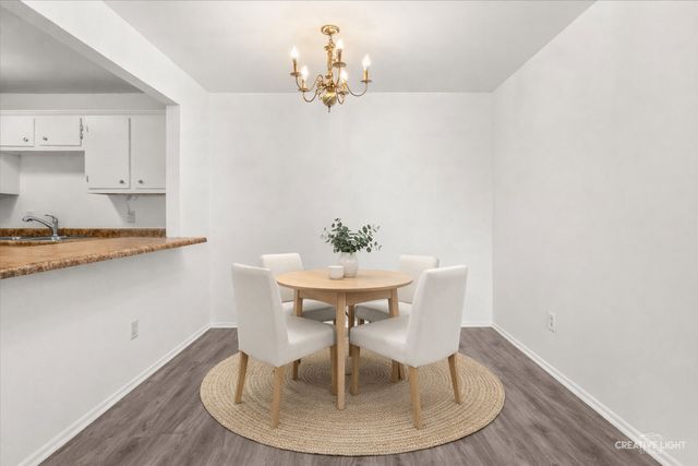 594 Somerset Lane 7, Crystal Lake, IL 60012