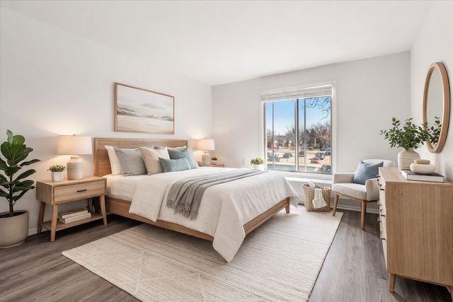 594 Somerset Lane 7, Crystal Lake, IL 60012