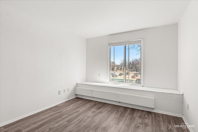 594 Somerset Lane 7, Crystal Lake, IL 60012