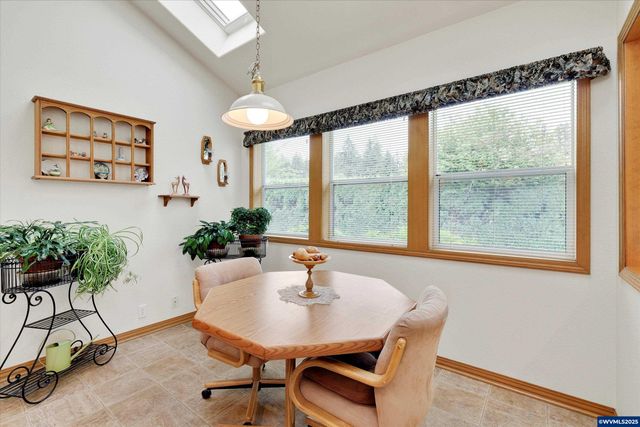 6553 Rippliing Brook SE Dr, Salem, OR 97317