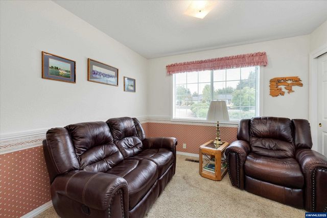 6553 Rippliing Brook SE Dr, Salem, OR 97317