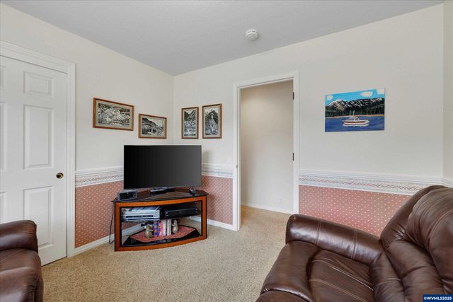 6553 Rippliing Brook SE Dr, Salem, OR 97317