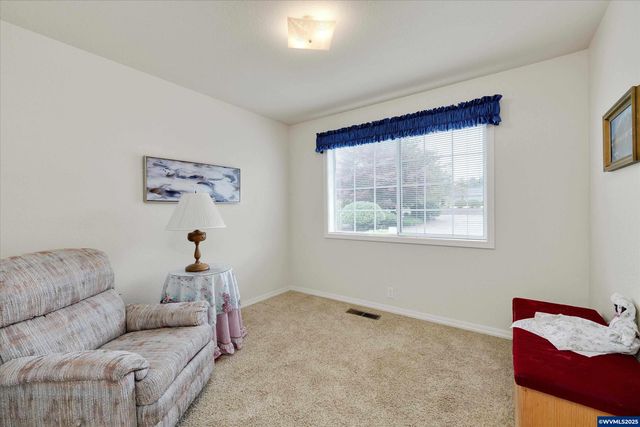 6553 Rippliing Brook SE Dr, Salem, OR 97317