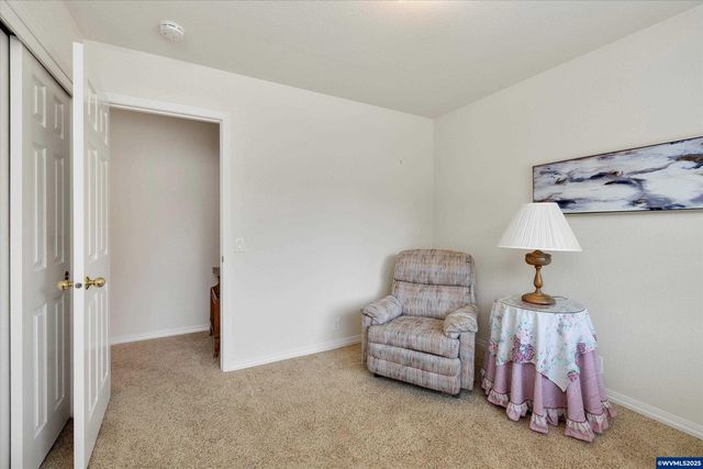 6553 Rippliing Brook SE Dr, Salem, OR 97317