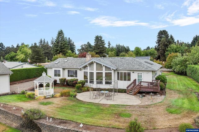6553 Rippliing Brook SE Dr, Salem, OR 97317