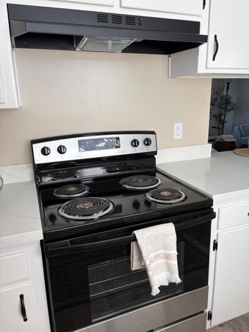 930 Palomino St, Manteca, CA 95336