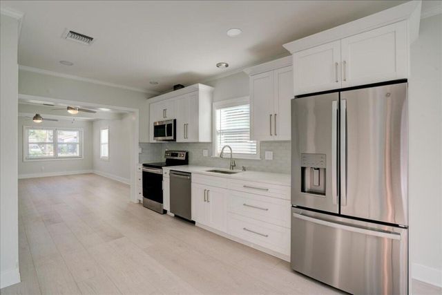 320 NW 6th Avenue, Delray Beach, FL 33444