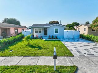 320 NW 6th Avenue, Delray Beach, FL 33444